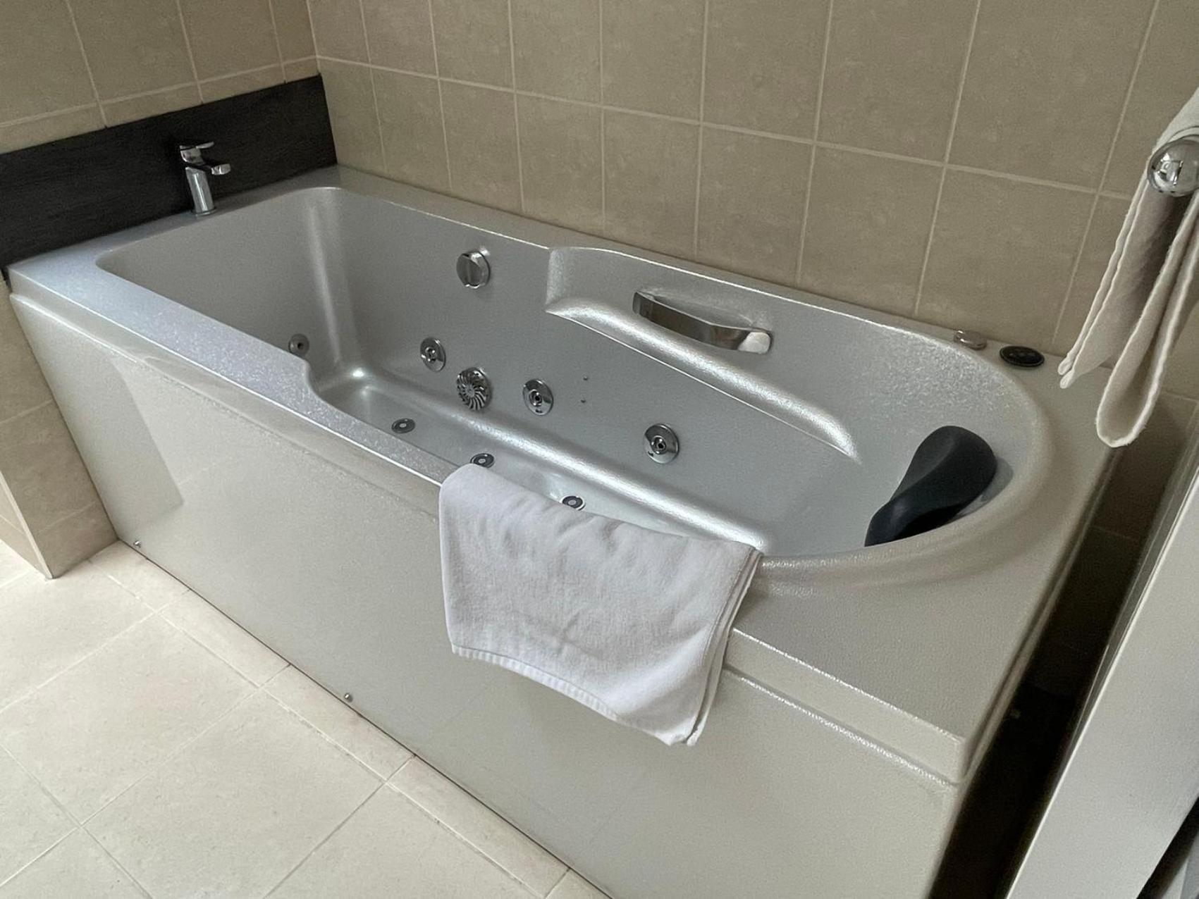 Motel Alpha With Spa-bath